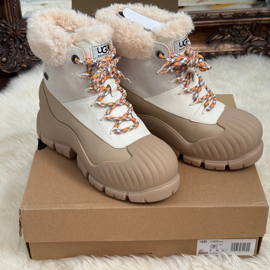 Ugg Adiroam Hiker Waterproove Snow Ankle Boots In Fossil White Size 7